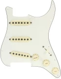Custom '69 SSS Pre-wired Stratocaster Pickguard - Parchment 3-ply