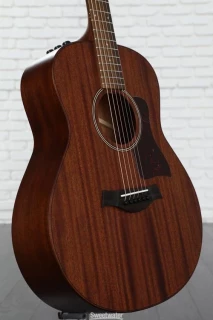 Taylor GTe Mahogany Grand Theater - Natural