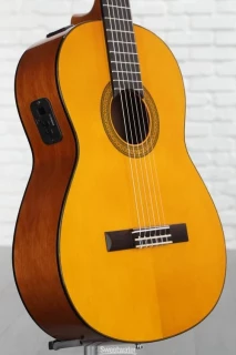 Yamaha CGX102 Classical - Natural